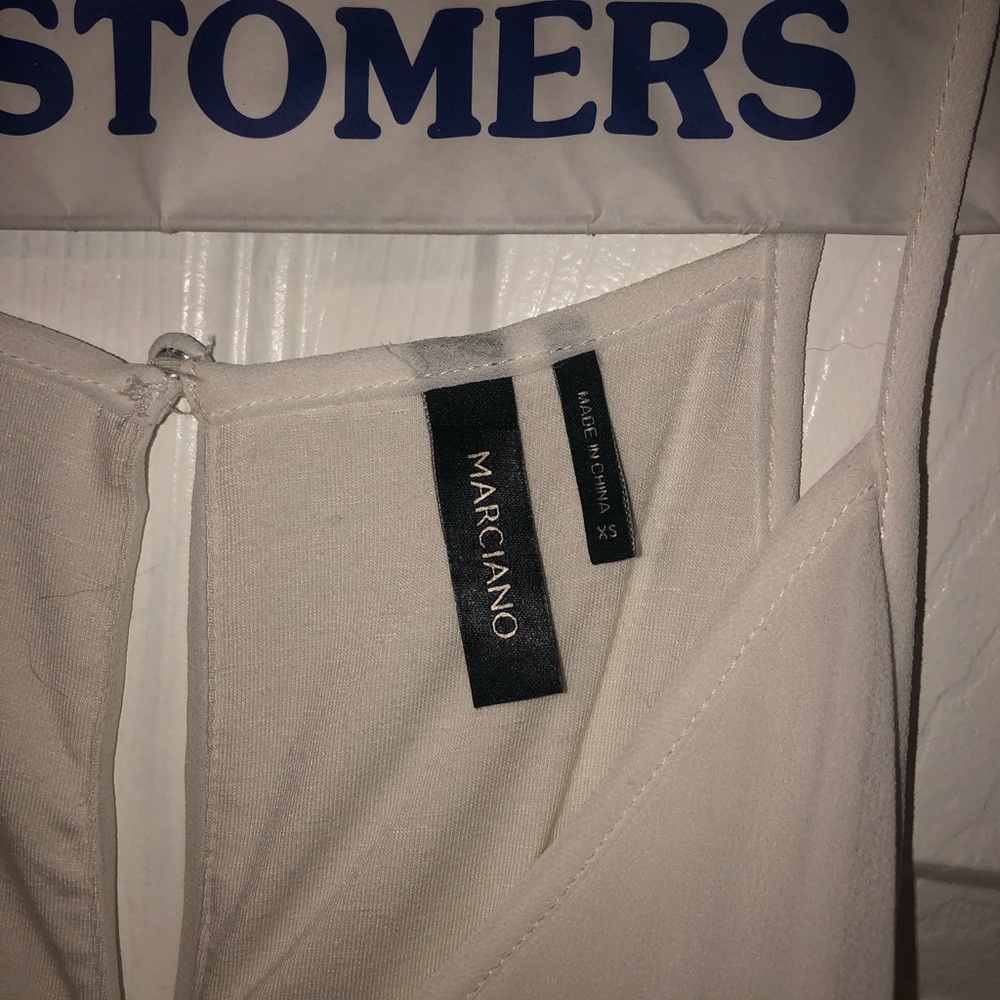 White Marciano cold shoulder flowy top - Picture 4 of 6